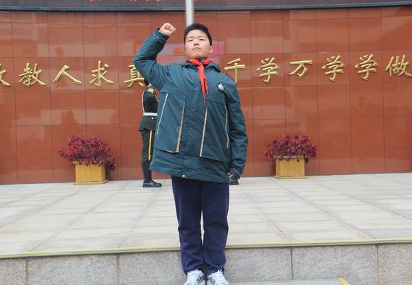 升旗仪式暨入团宣誓 (4) 升旗仪式暨入团宣誓 (4)